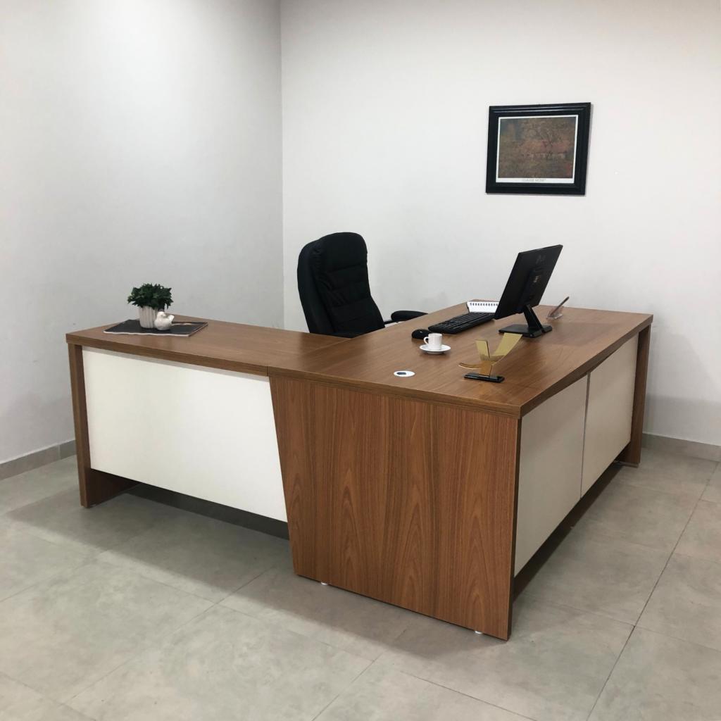 MESA CHEFIA Y37